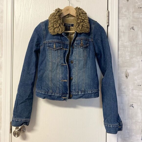 Abercrombie & Fitch Sherpa lined  Denim Jacket - Picture 1 of 5